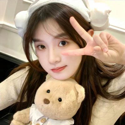 五年后，她与崽崽强势回归